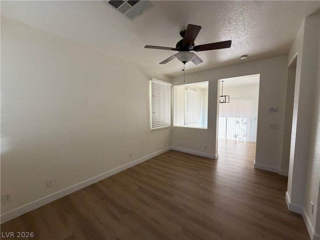 8130 Amy Springs St - Photo 6 of 36