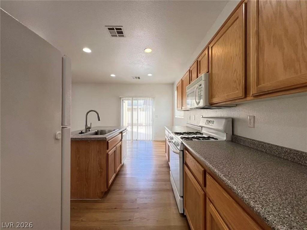 5121 First Sun St - Photo 4 of 24