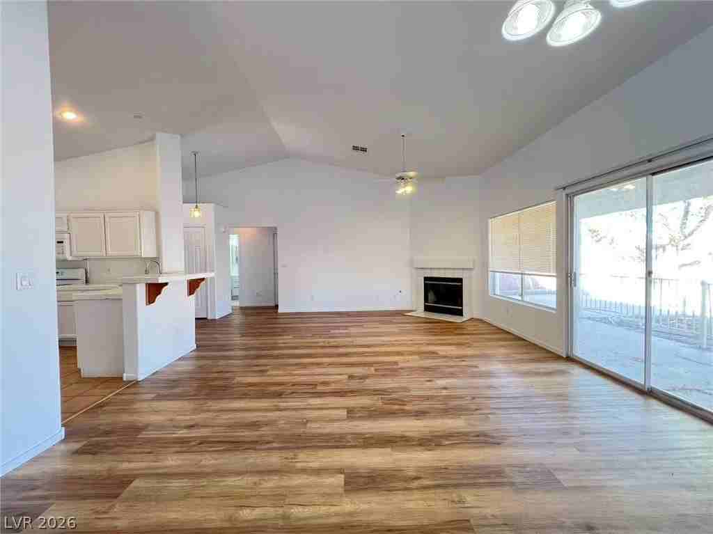 4226 Inglewood Point St - Photo 5 of 23