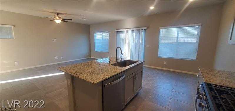 5228 Sunstone Mesa Dr - Photo 5 of 25