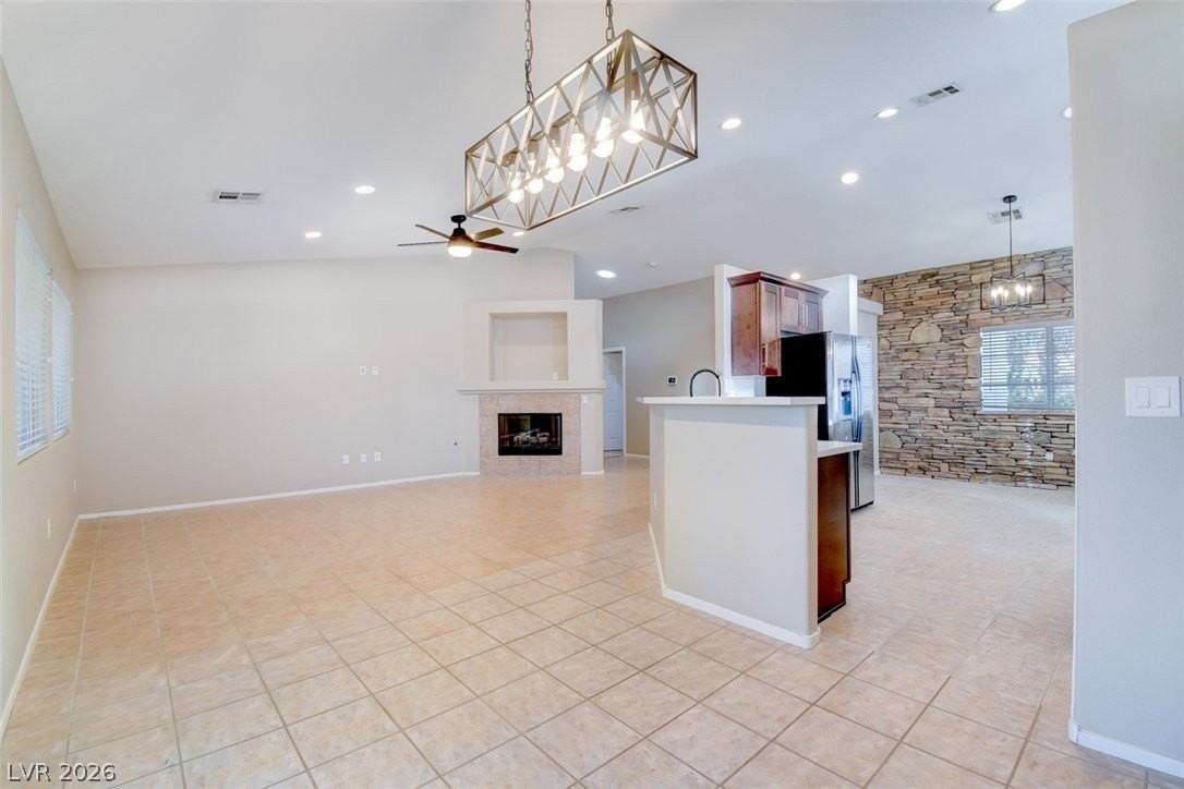 3719 Maple Creek Ave - Photo 5 of 17