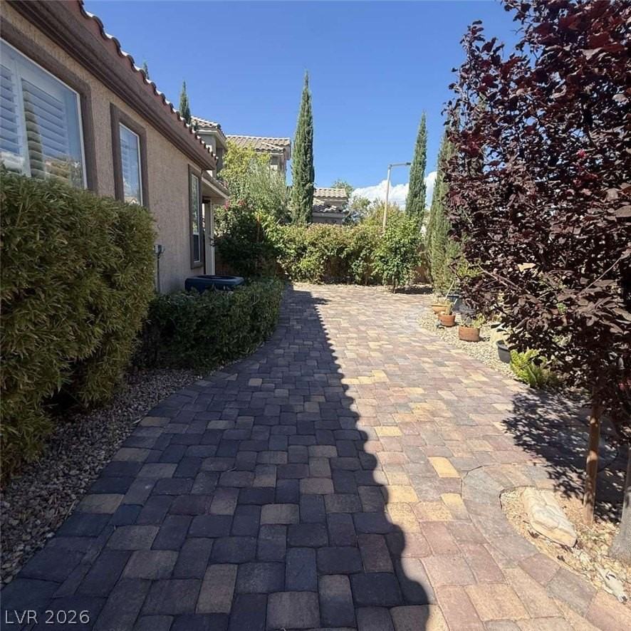 9329 Eagle Ridge Dr - Photo 4 of 40