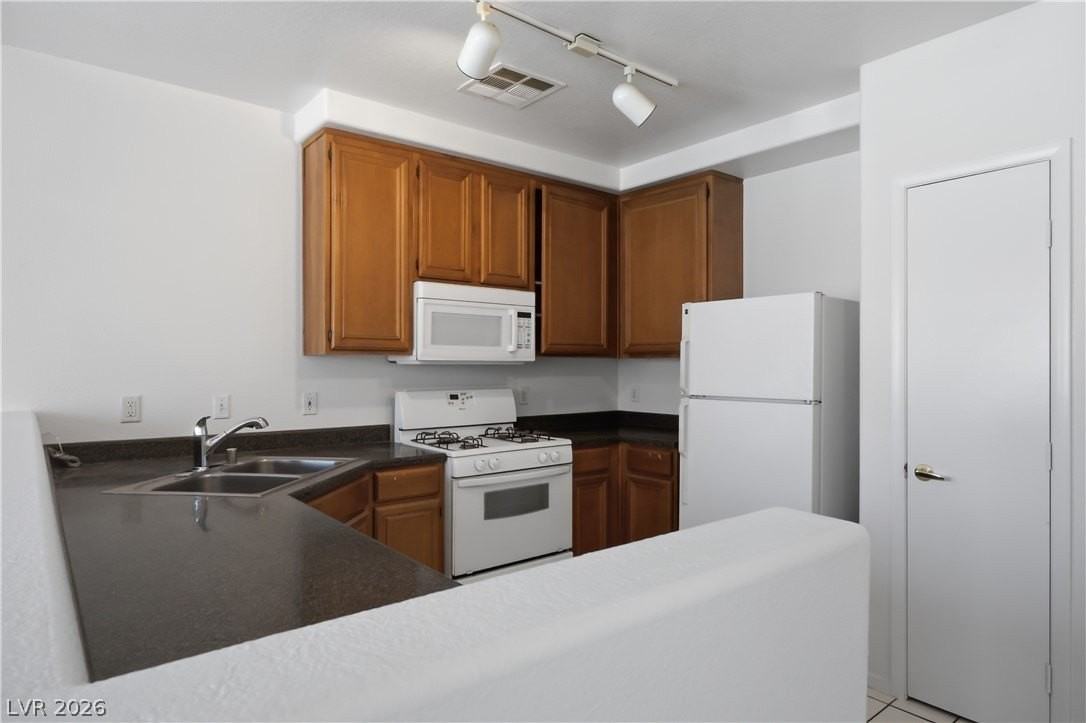 10245 S Maryland Pkwy #279 - Photo 5 of 20