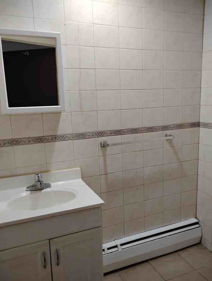 839 N Vine St #839 - Photo 5 of 8