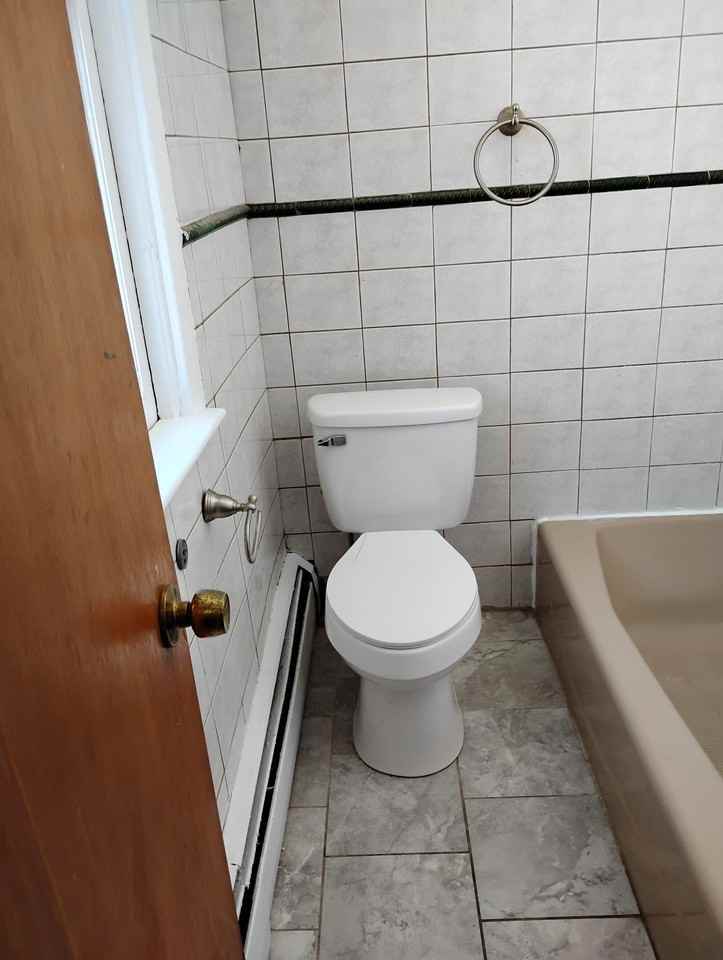 839 N Vine St #839 - Photo 7 of 8