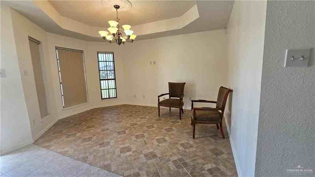 809 E Azalea Ave - Photo 2 of 17