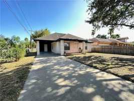 featured image of 1713 Laurel Ave