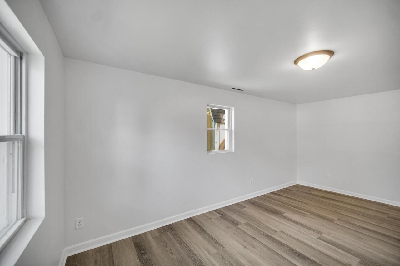134 Halstead St - Photo 2 of 15