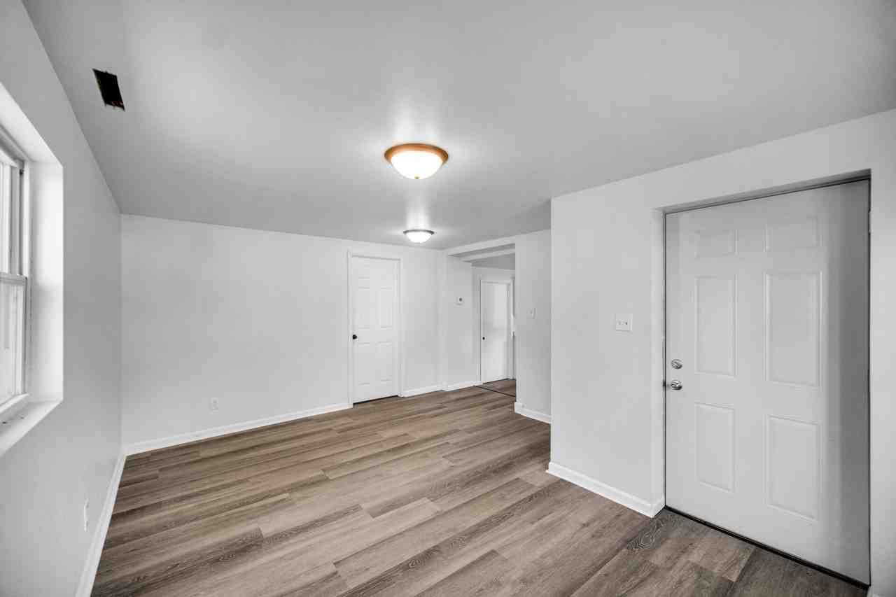 134 Halstead St - Photo 3 of 15