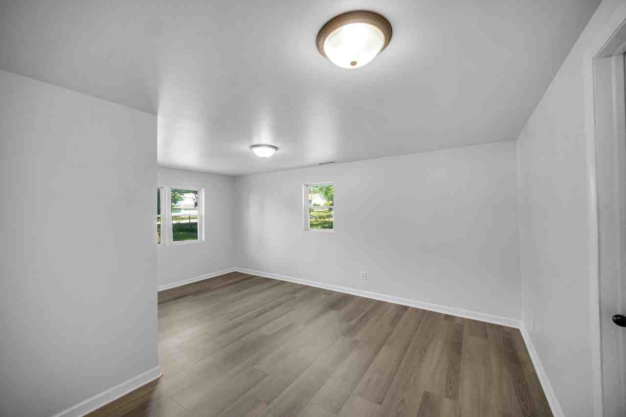 134 Halstead St - Photo 5 of 15