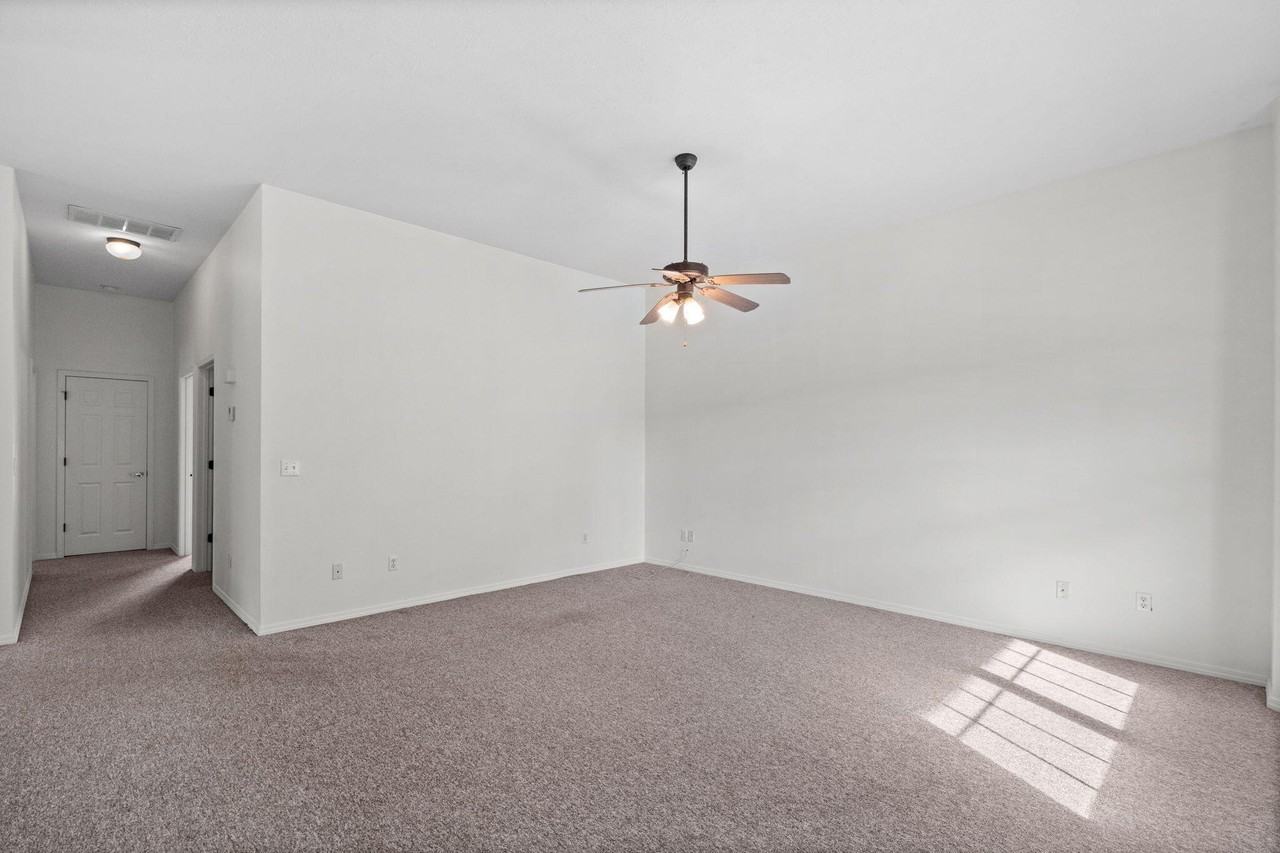 3915 N 15th St - Photo 3 of 29