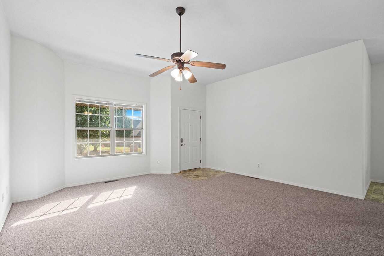 3915 N 15th St - Photo 4 of 29