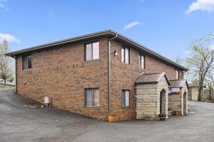 featured image of 1 Woodland Ave #3