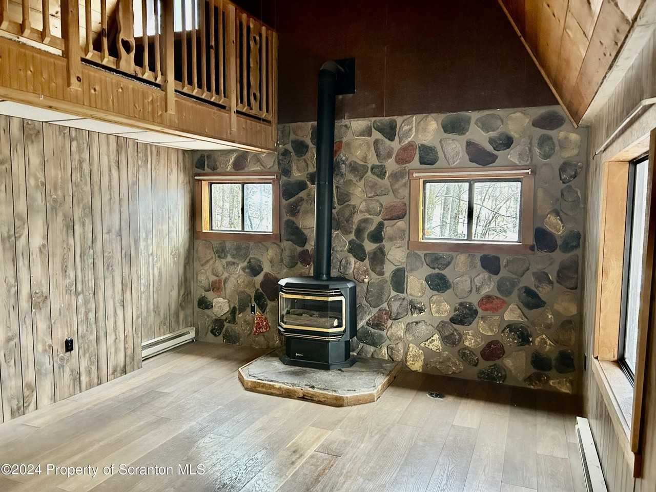 4035 Upper Podunk Rd - Photo 6 of 13