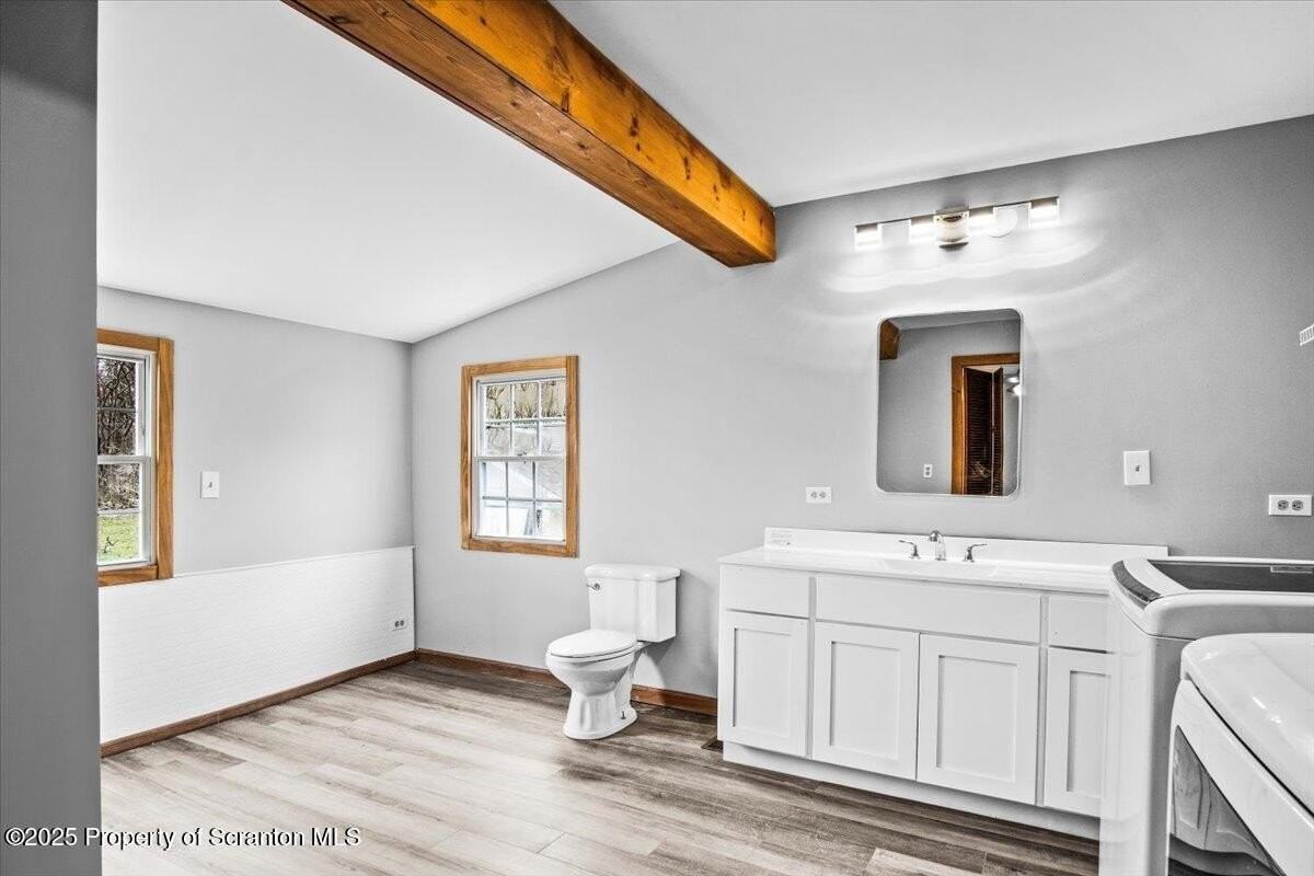 128 Franklin Ave - Photo 6 of 33