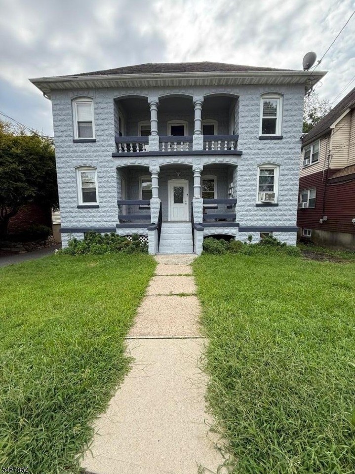 250 Paterson Ave #1