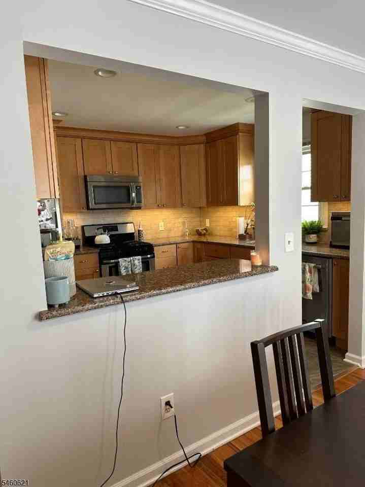 112 Preston Ave - Photo 3 of 12
