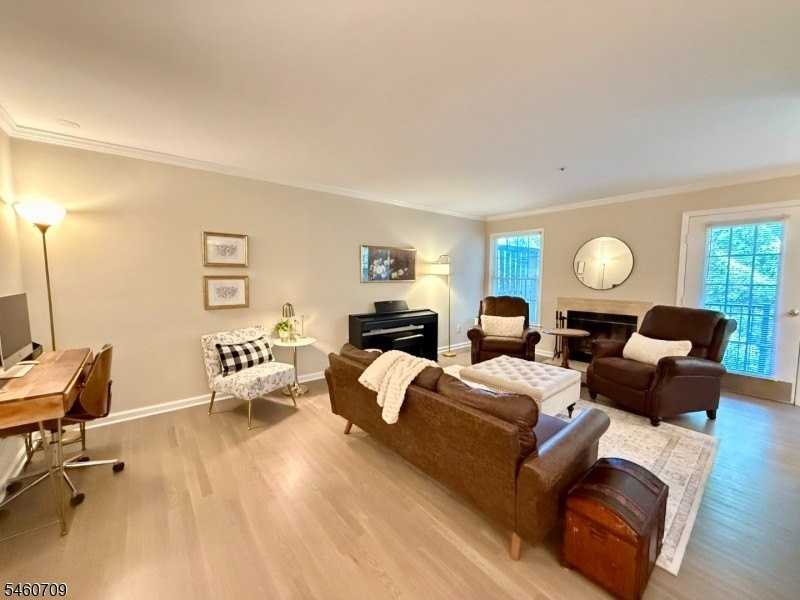 629 Fairfax Dr #629 - Photo 4 of 15