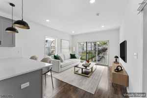 featured image of 914 Bergen St #1