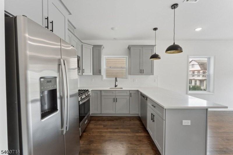 914 Bergen St #1 - Photo 5 of 12