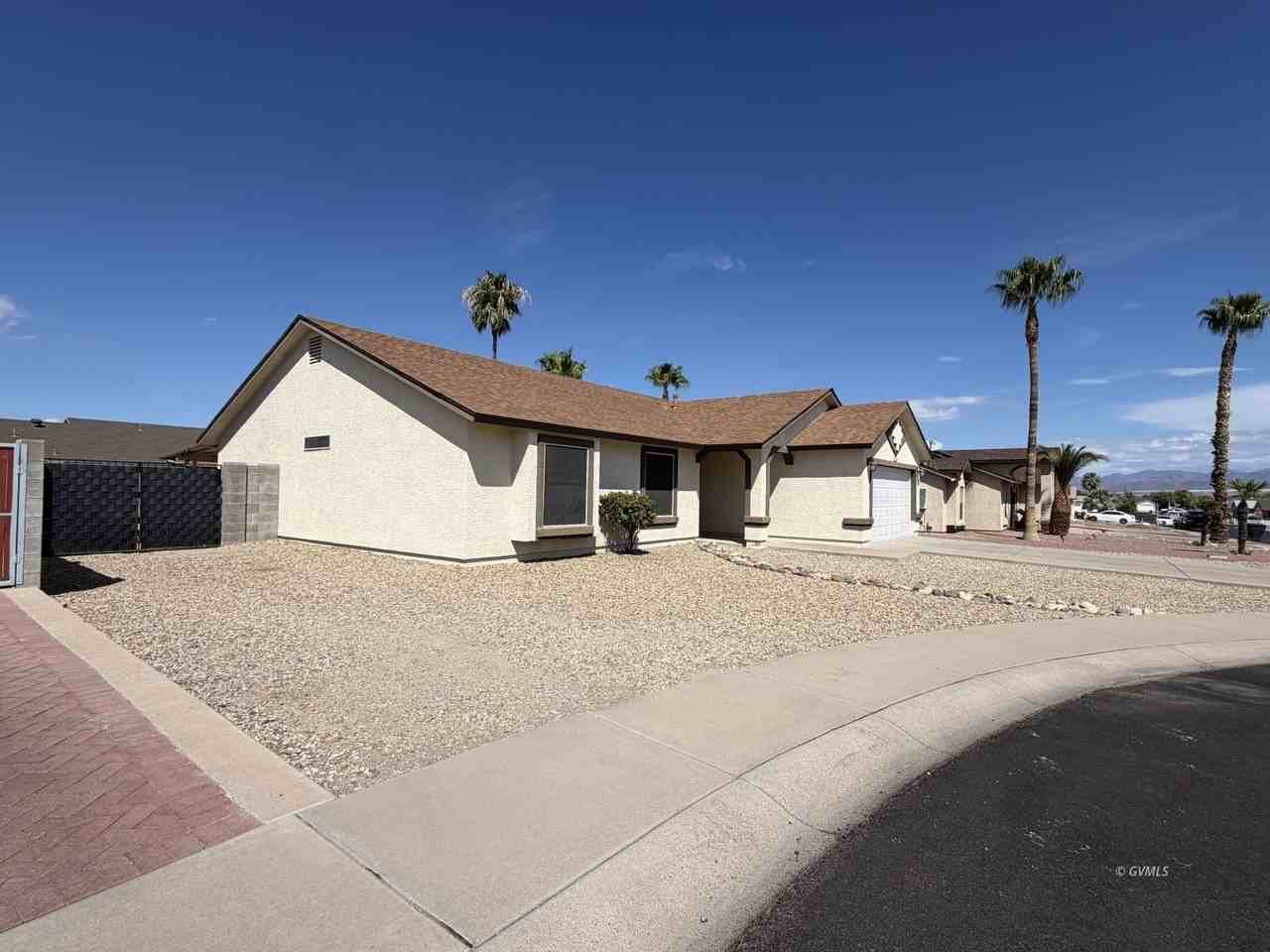 1652 S Roadrunner Ln - Photo 3 of 34