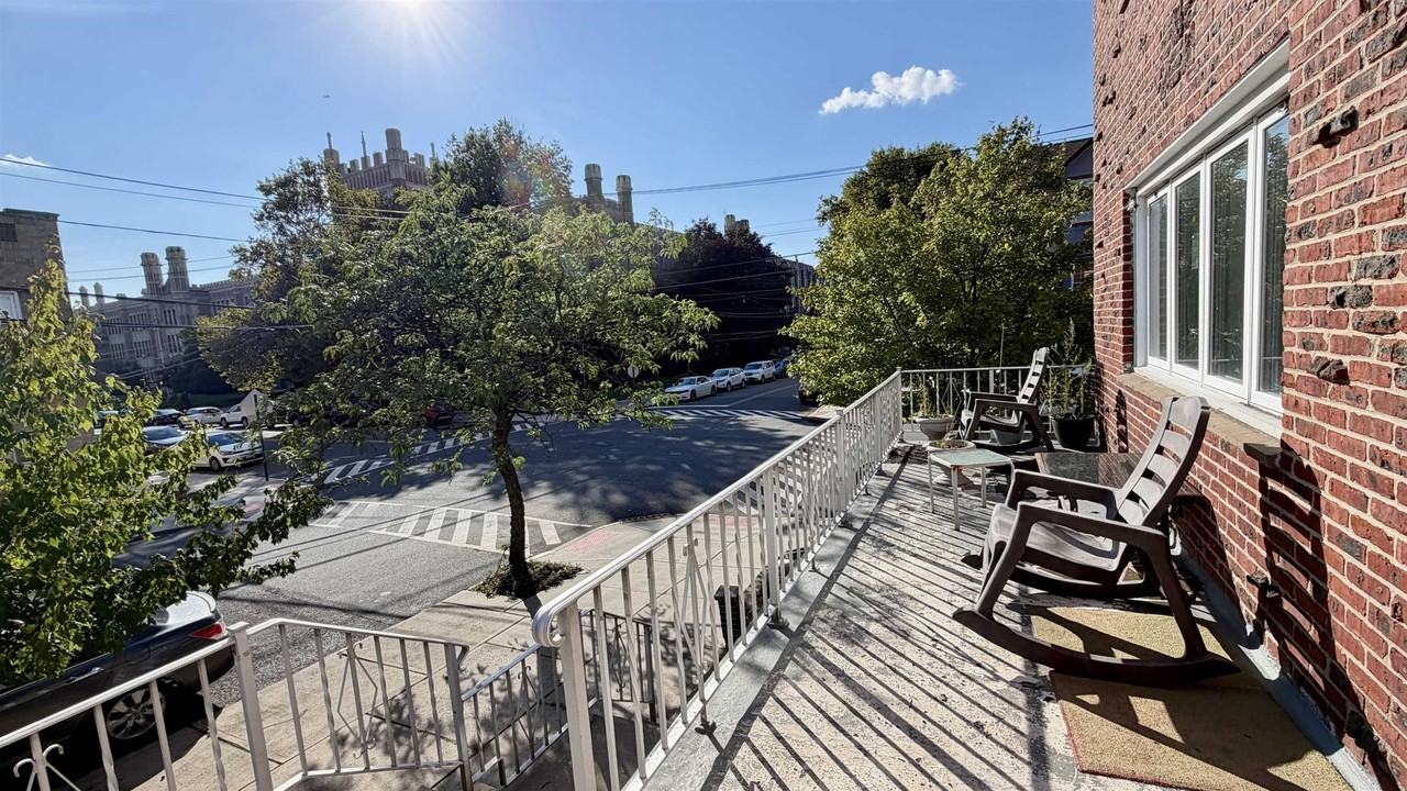 155 W 30th St - Photo 2 of 15