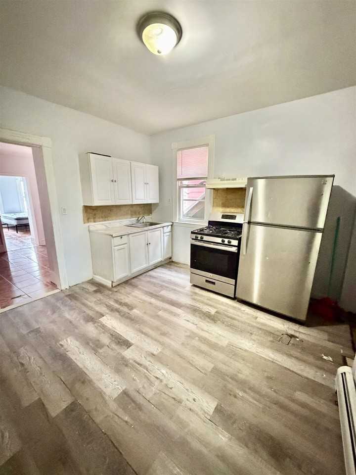 33 Fulton Ave #1 - Photo 5 of 8