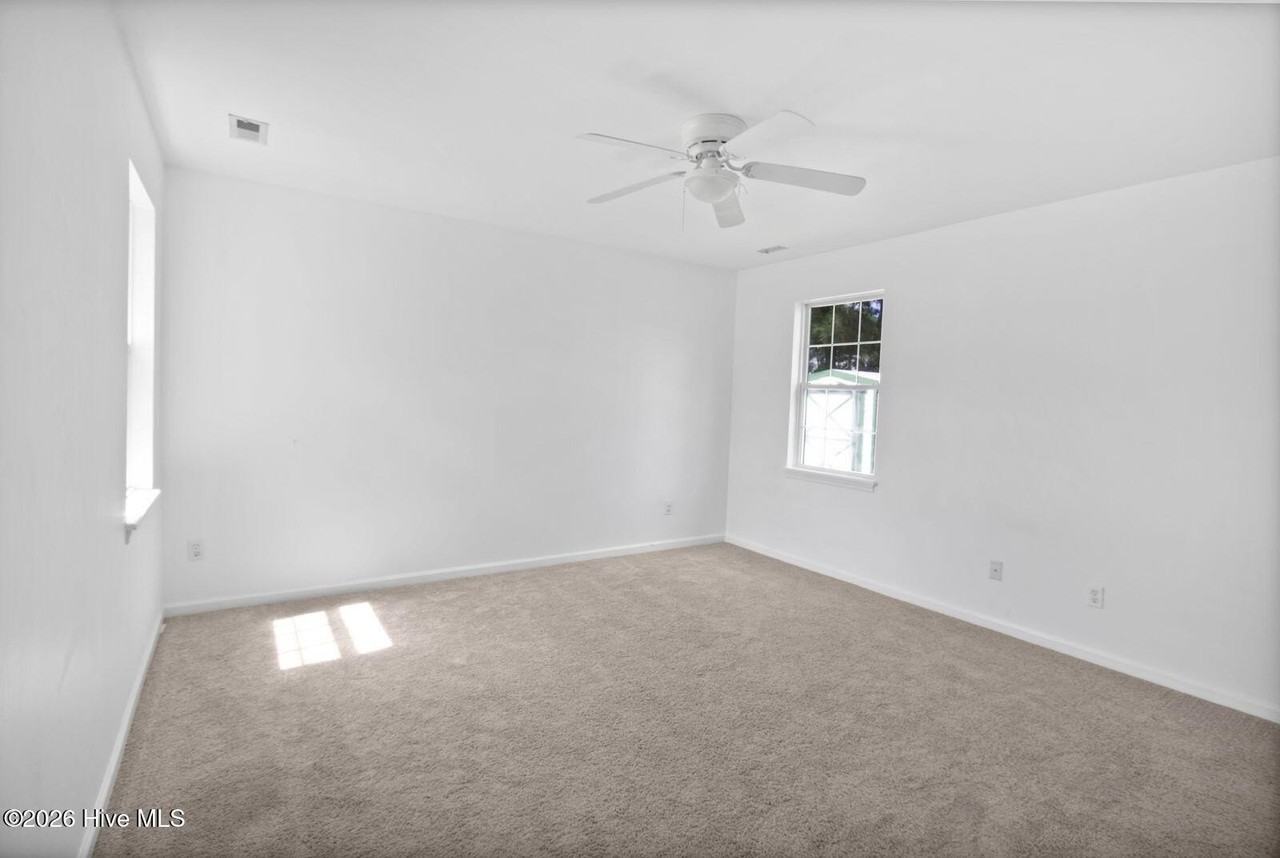 404 Chaps Ct - Photo 7 of 11