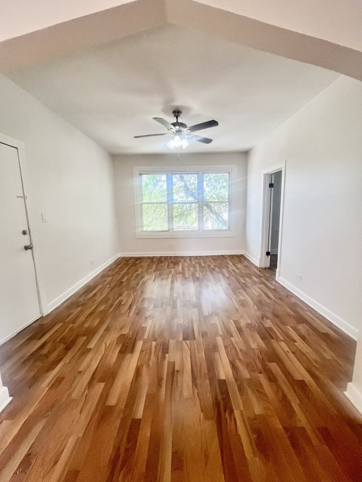 2443 S Keeler Ave #3N - Photo 3 of 14