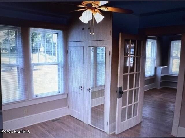 207 S Library St - Photo 4 of 10