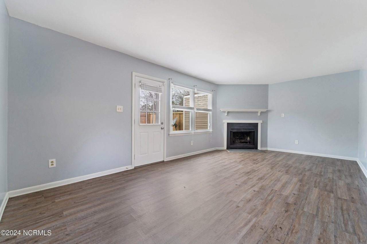 123 Palace Cir - Photo 4 of 20