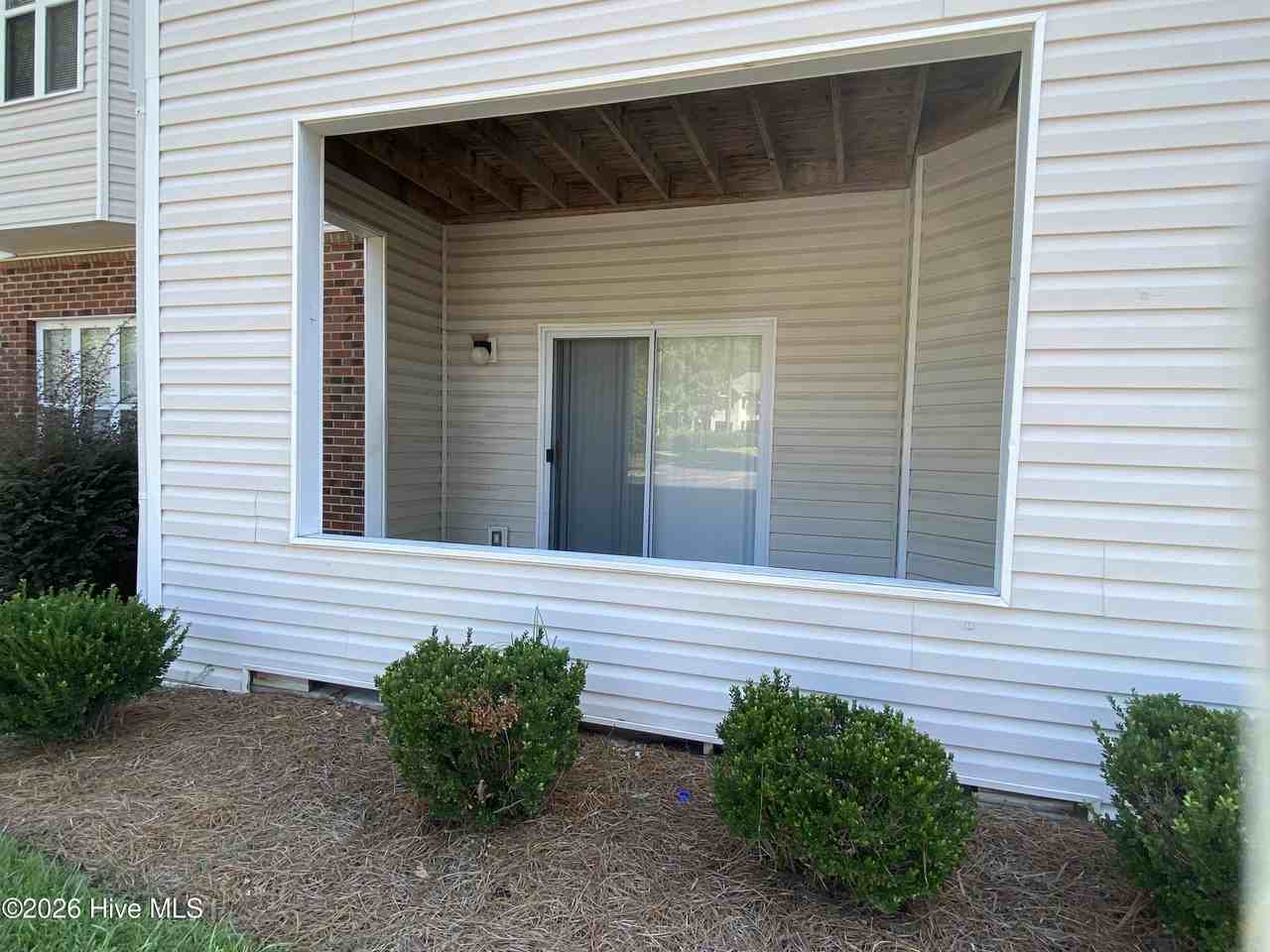 1129 Turtle Creek Rd #D - Photo 2 of 13