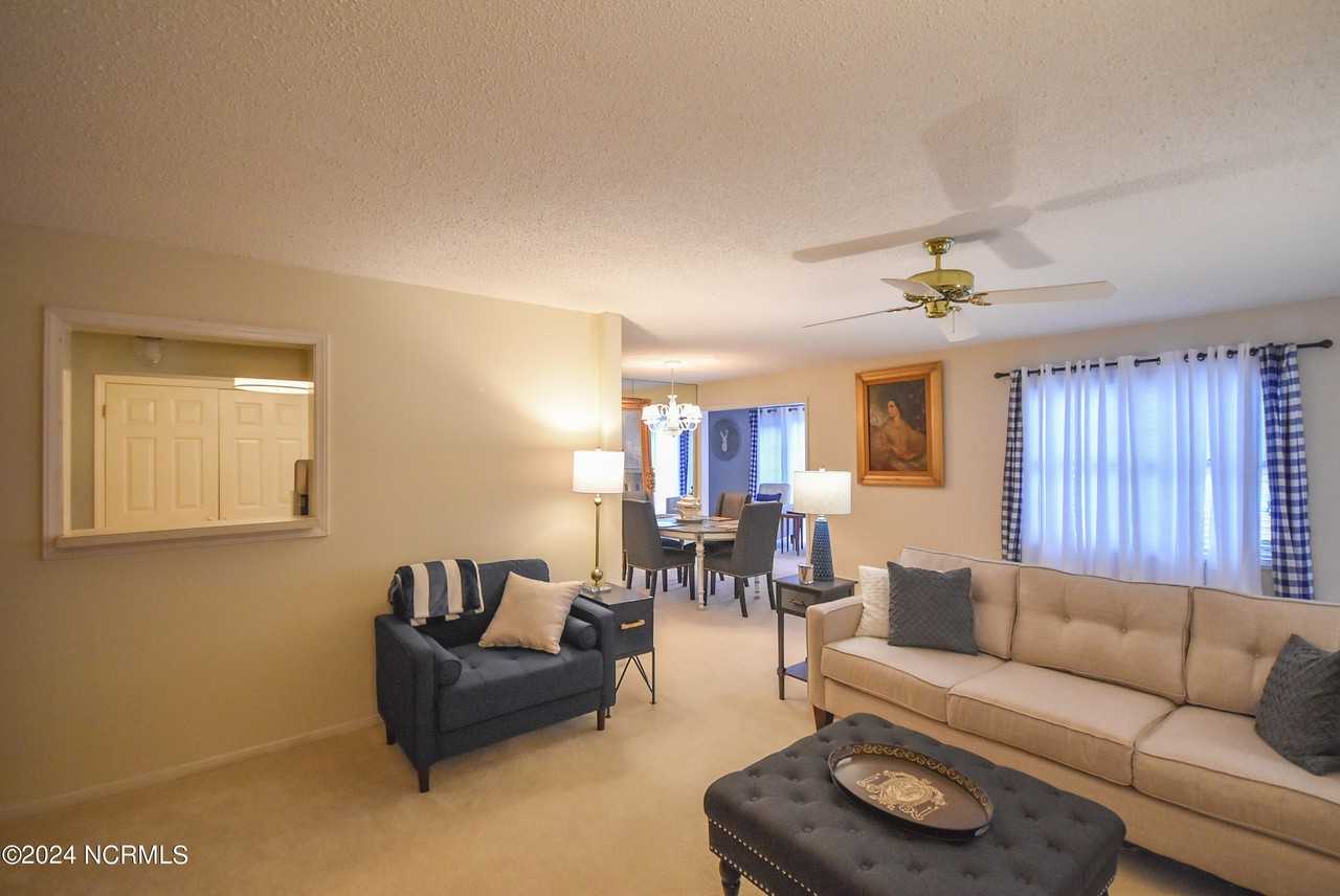 10 Pinehurst Manor Dr #A - Photo 6 of 27