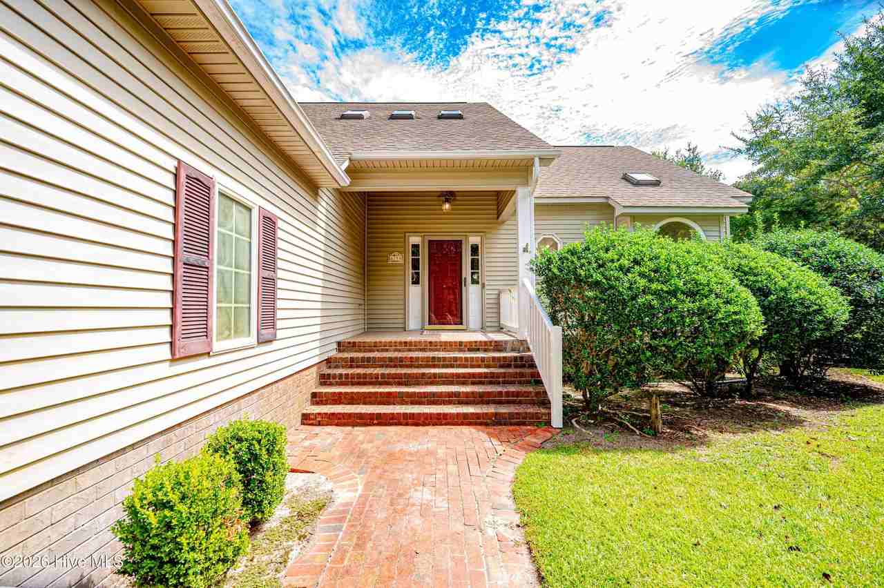 6118 Gondolier Dr - Photo 4 of 31