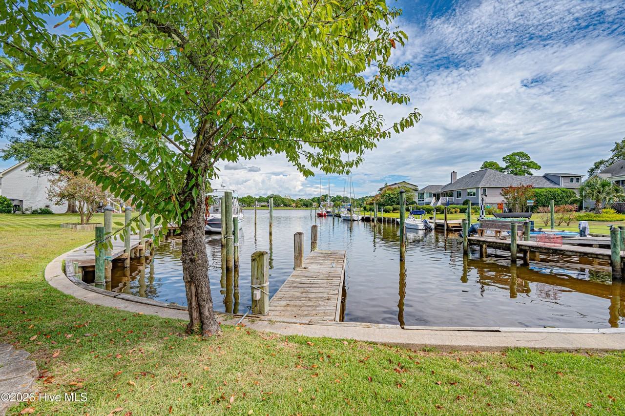 6118 Gondolier Dr - Photo 7 of 31