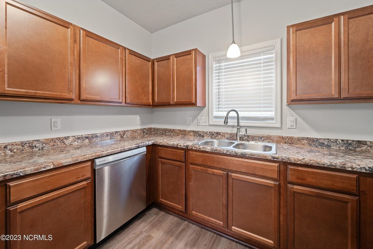 231 Shallowbag Bay Ln - Photo 6 of 26