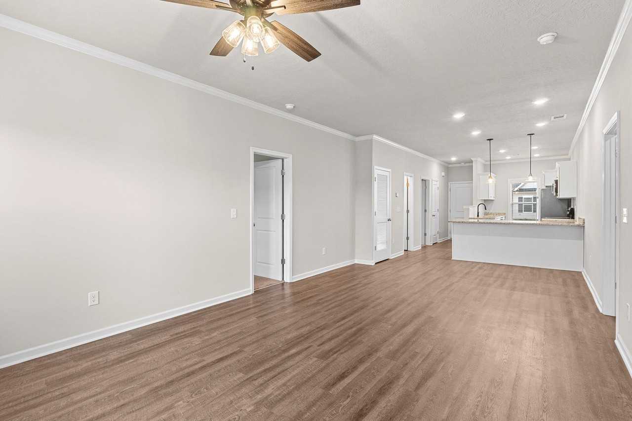 5017 Greer Dr - Photo 2 of 19