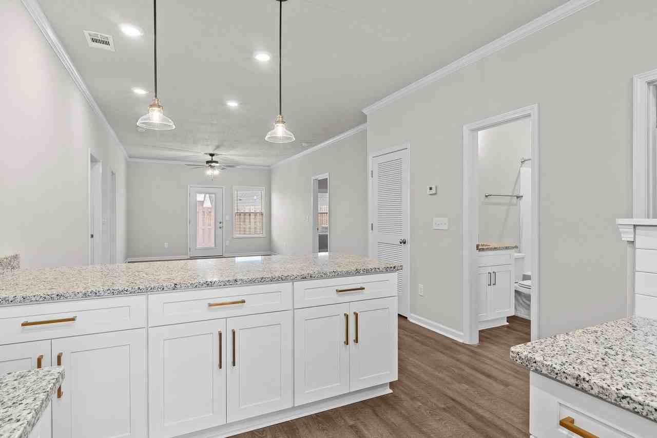 5017 Greer Dr - Photo 3 of 19