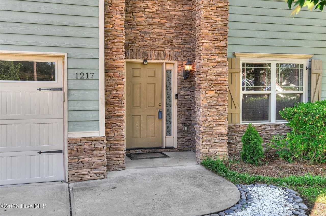1217 Cypress Trl - Photo 4 of 50