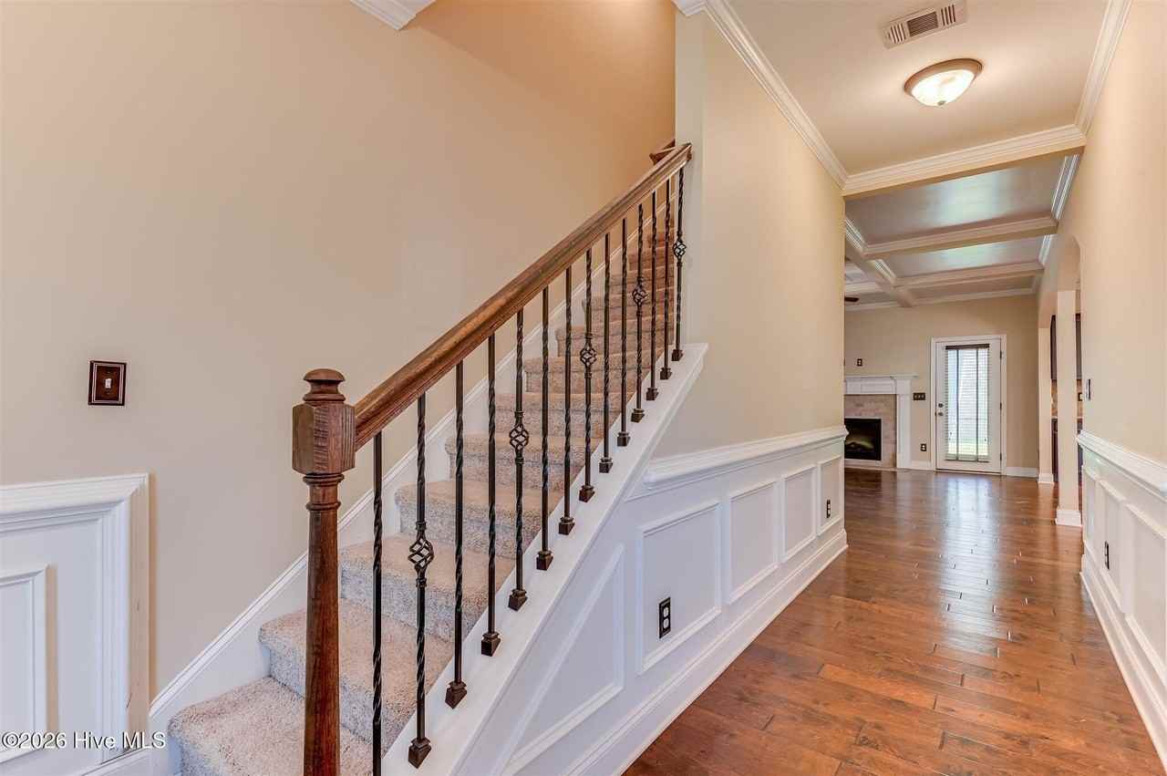1217 Cypress Trl - Photo 6 of 50