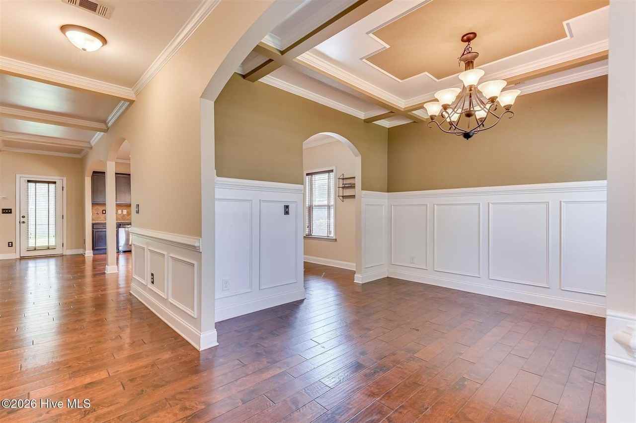 1217 Cypress Trl - Photo 7 of 50