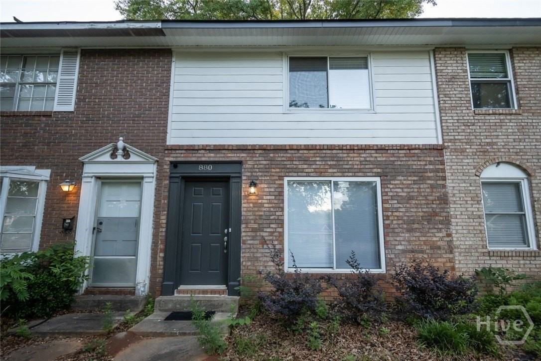 880 College Ave - Photo 2 of 31