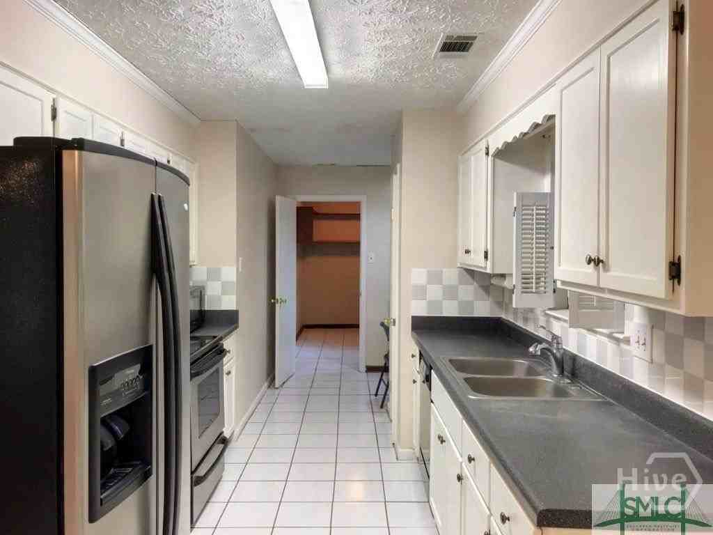 145 Robinson Loop - Photo 6 of 11