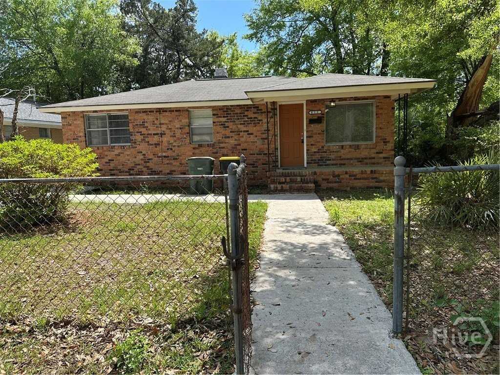 815 E Waldburg St - Photo 2 of 23