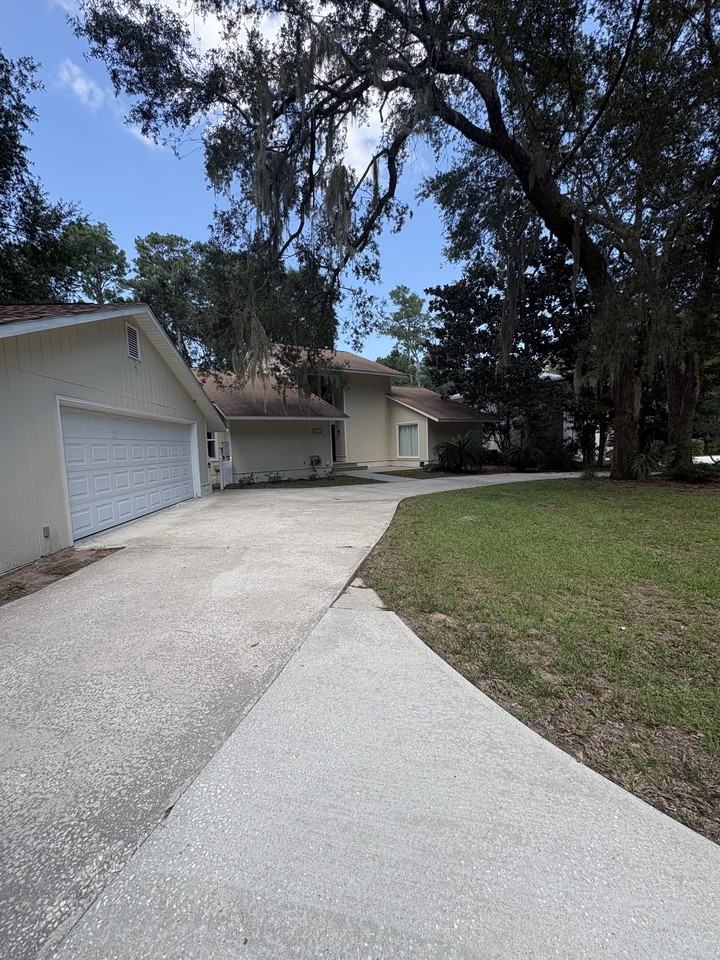 214 Hampton Ave - Photo 2 of 33