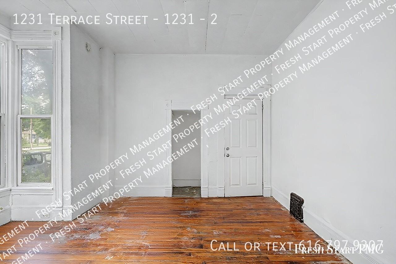 1231 Terrace St #2 - Photo 3 of 19