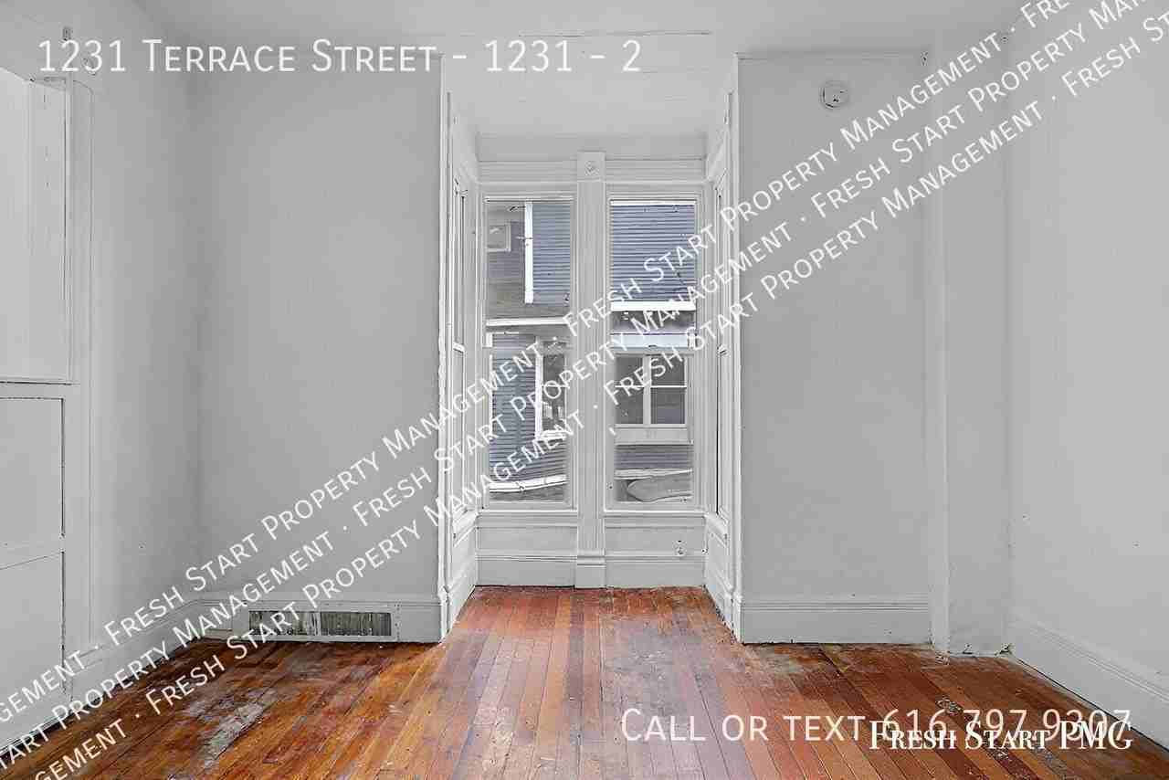 1231 Terrace St #2 - Photo 5 of 19