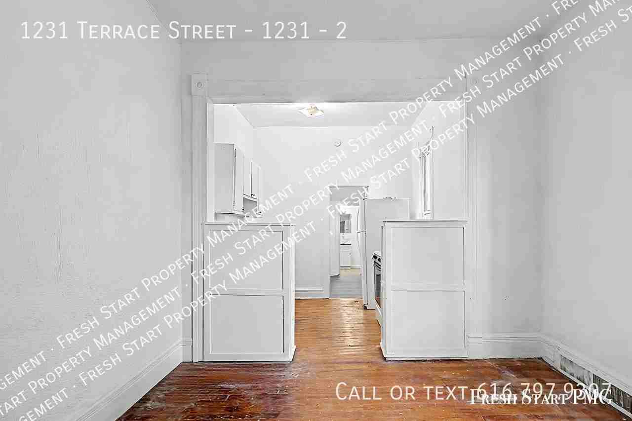 1231 Terrace St #2 - Photo 6 of 19