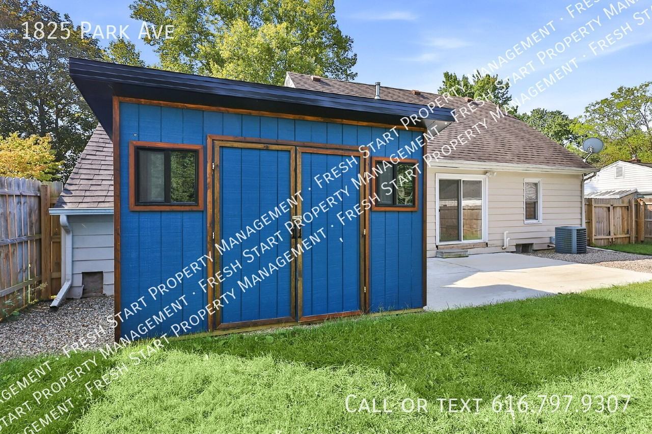 1825 Park Ave - Photo 3 of 25