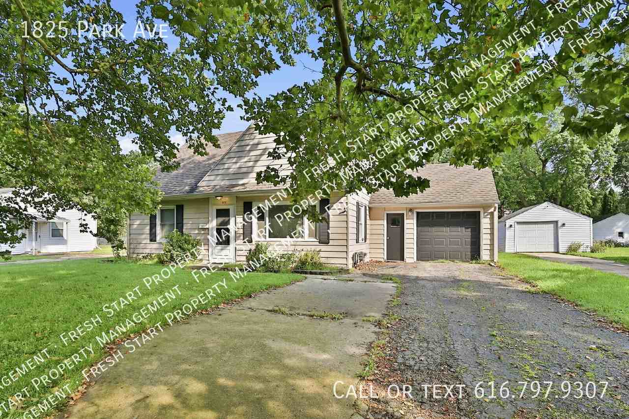 1825 Park Ave - Photo 4 of 25